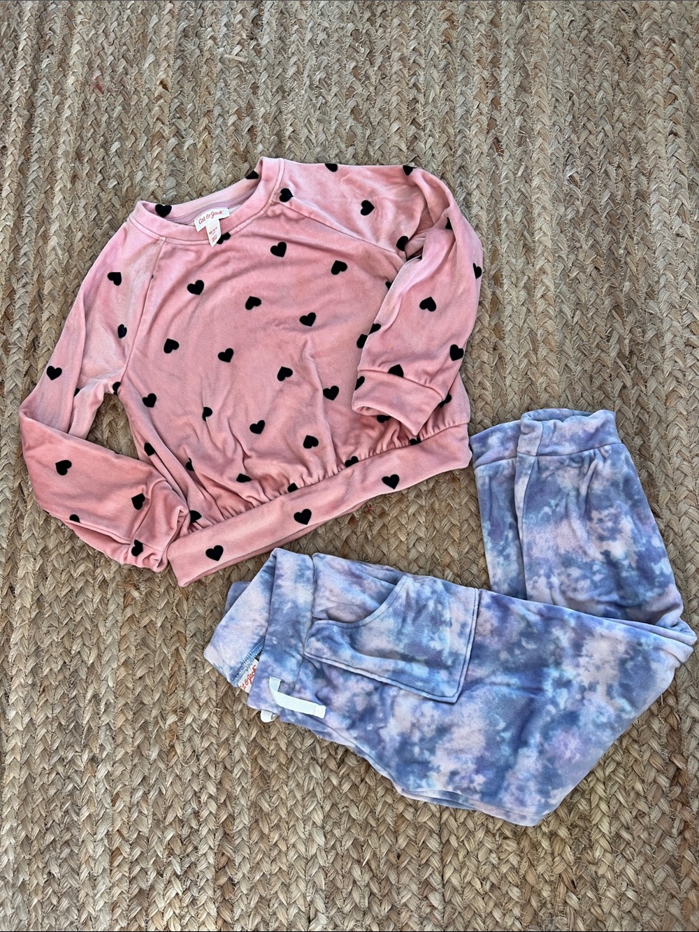 Cat & Jack Pink Heart Pullover Velour and Blue Tie-Dye Joggers Set size 4 5 EUC